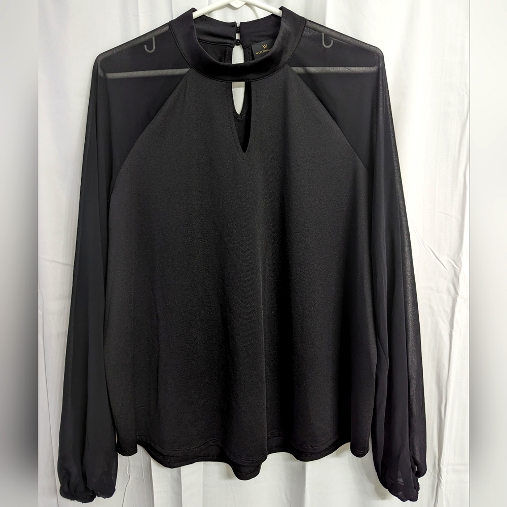 Top with mesh sleeves